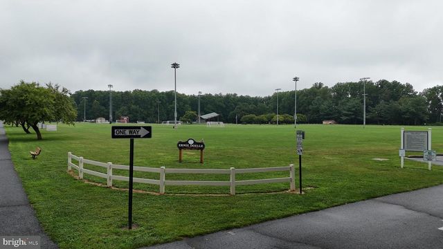 61 MOHR RD, Burlington, NJ 08016