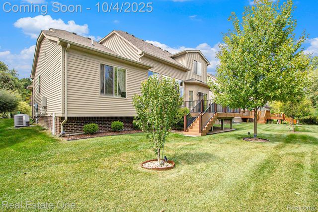 3419 Hawk Woods Circle 3, Auburn Hills, MI 48326