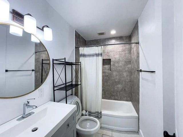 5211 Myrtlewood Street, Houston, TX 77033