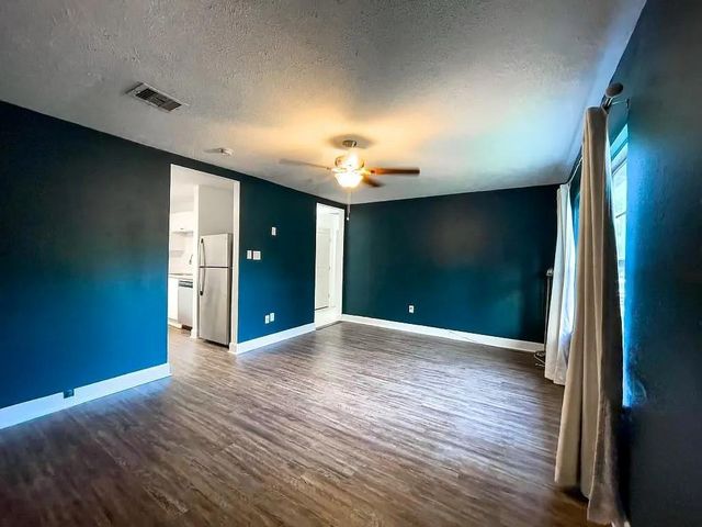5211 Myrtlewood Street, Houston, TX 77033