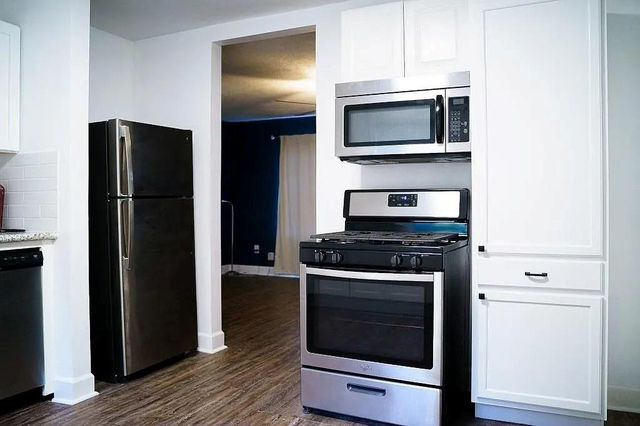 5211 Myrtlewood Street, Houston, TX 77033