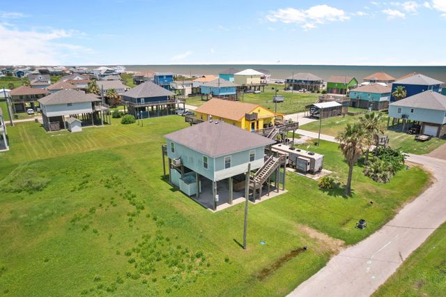 844 S Sage Road, Crystal Beach, TX 77650