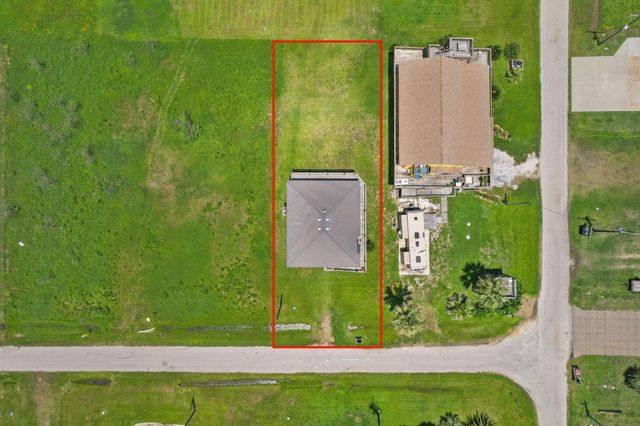844 S Sage Road, Crystal Beach, TX 77650