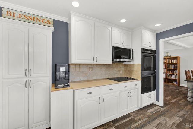 116 Alturas Ct, Vacaville, CA 95688