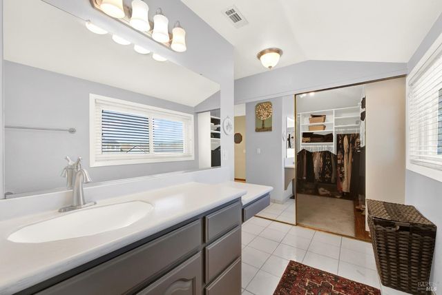 116 Alturas Ct, Vacaville, CA 95688