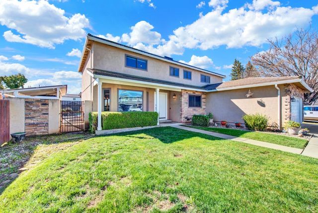 116 Alturas Ct, Vacaville, CA 95688