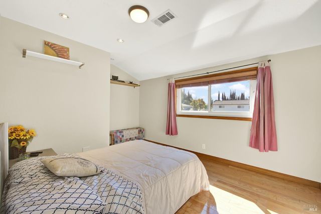 116 Alturas Ct, Vacaville, CA 95688