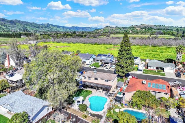 116 Alturas Ct, Vacaville, CA 95688