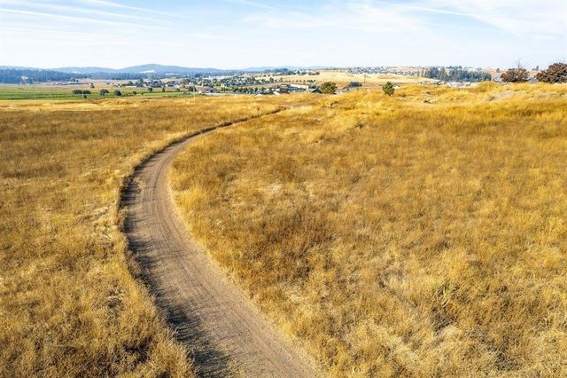 14XX S Henry Rd, Greenacres, WA 99016