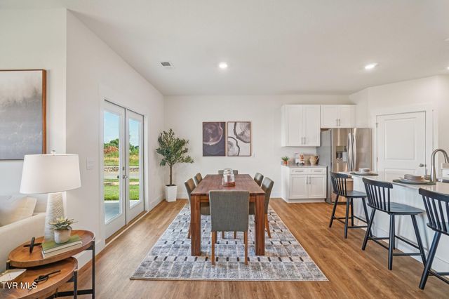 204 Artist Avenue, Johnson City, TN 37615