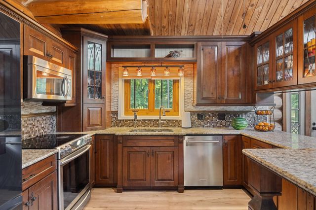 38614 Angel Oaks Drive, Magnolia, TX 77355