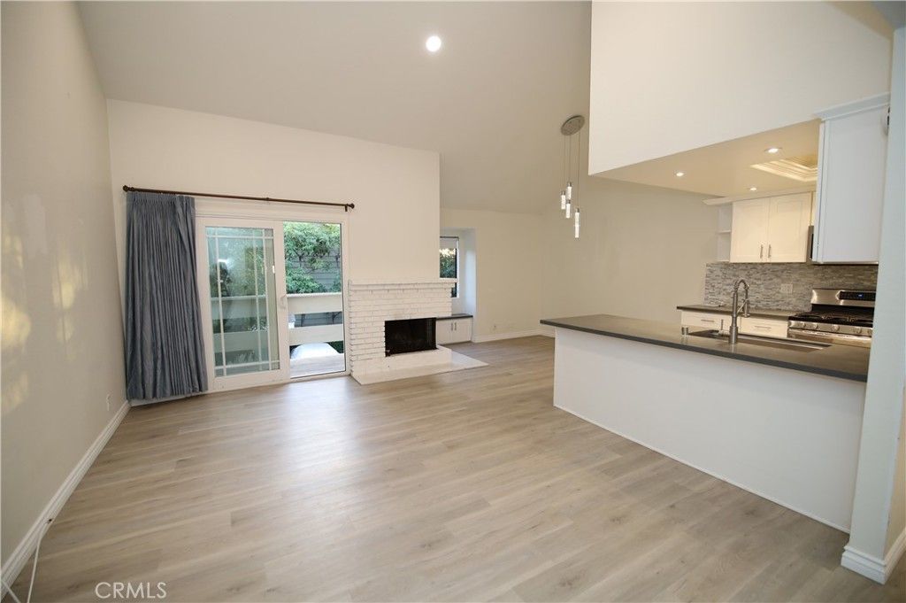 292 Palmer Street C2, Costa Mesa, CA 02627 — photo 4