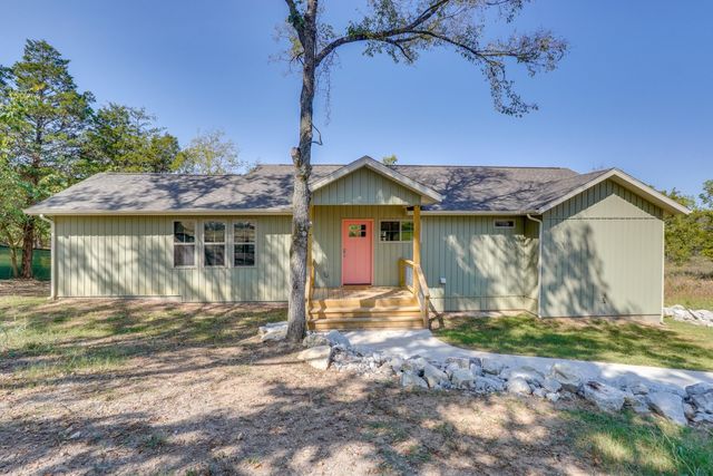 000 Sunset Beach Lane, Eagle Rock, MO 65641