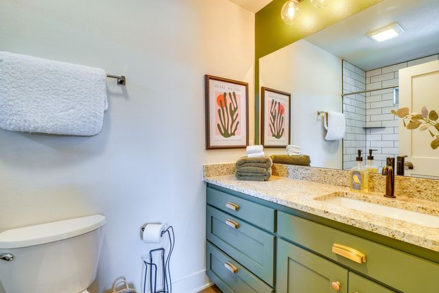 000 Sunset Beach Lane, Eagle Rock, MO 65641