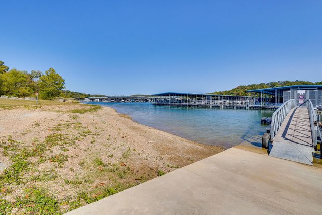 000 Sunset Beach Lane, Eagle Rock, MO 65641