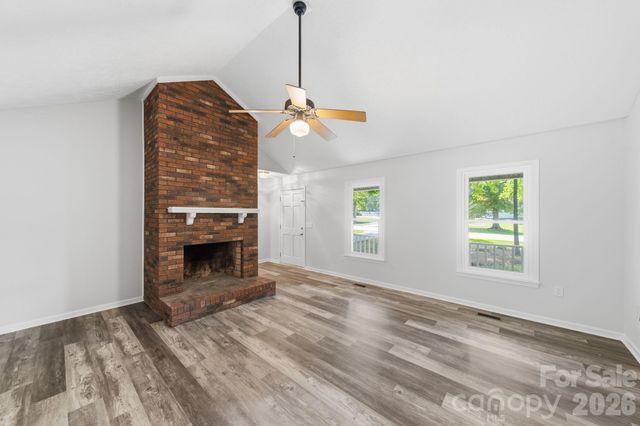 617 Autumn Drive, Harrisburg, NC 28075