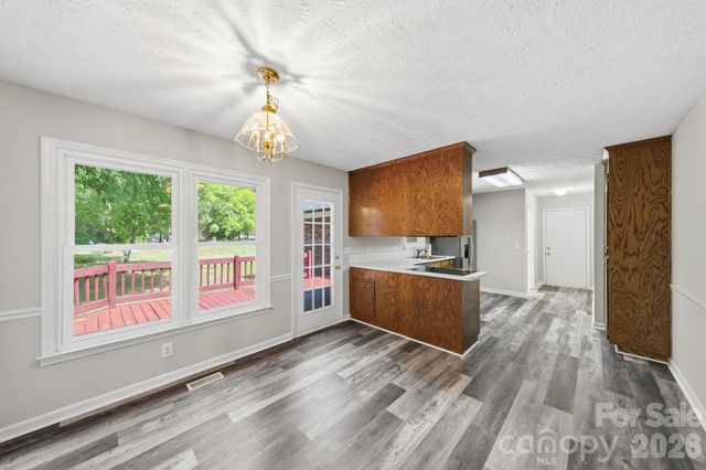 617 Autumn Drive, Harrisburg, NC 28075