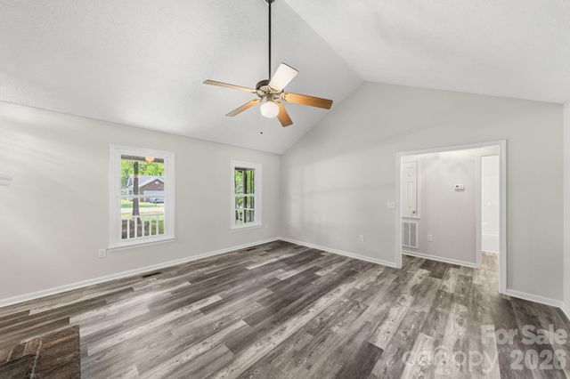 617 Autumn Drive, Harrisburg, NC 28075
