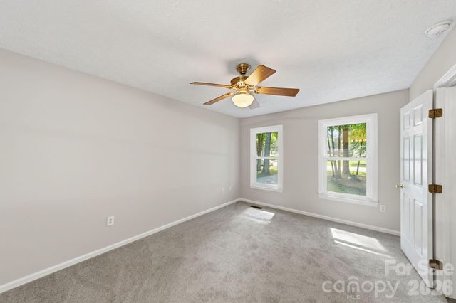 617 Autumn Drive, Harrisburg, NC 28075