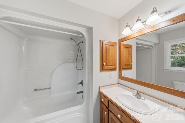 617 Autumn Drive, Harrisburg, NC 28075