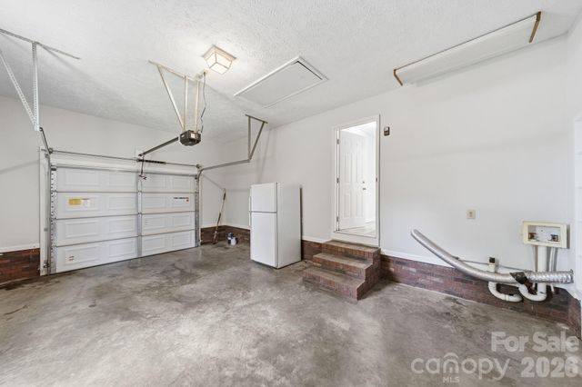 617 Autumn Drive, Harrisburg, NC 28075