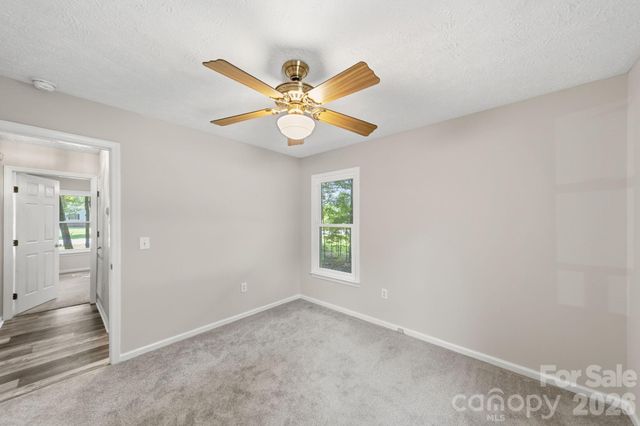 617 Autumn Drive, Harrisburg, NC 28075