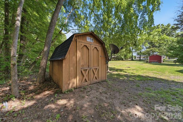 617 Autumn Drive, Harrisburg, NC 28075