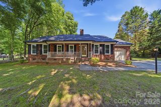 617 Autumn Drive, Harrisburg, NC 28075