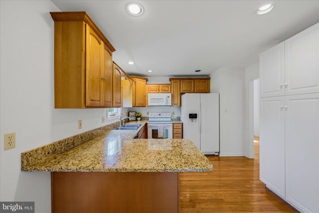 207 STANLEY DR, Winchester, VA 22602