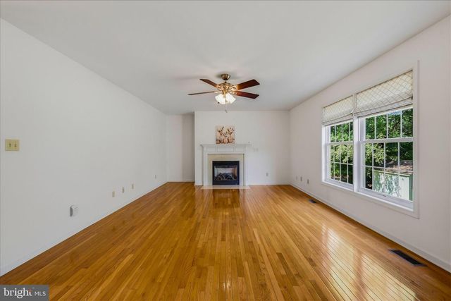 207 STANLEY DR, Winchester, VA 22602