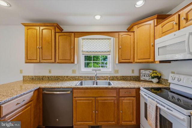 207 STANLEY DR, Winchester, VA 22602
