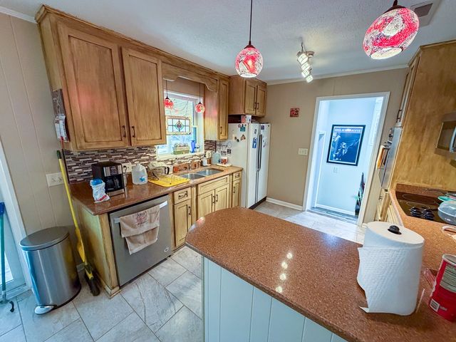 144 Leon Dr, Dothan, AL 36301