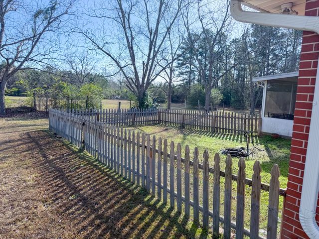 144 Leon Dr, Dothan, AL 36301