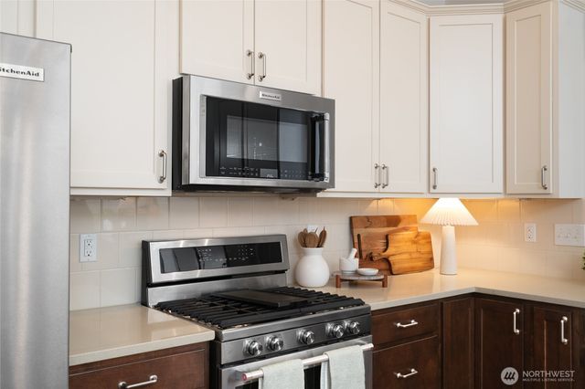 174 S 48th Street, Mount Vernon, WA 98274