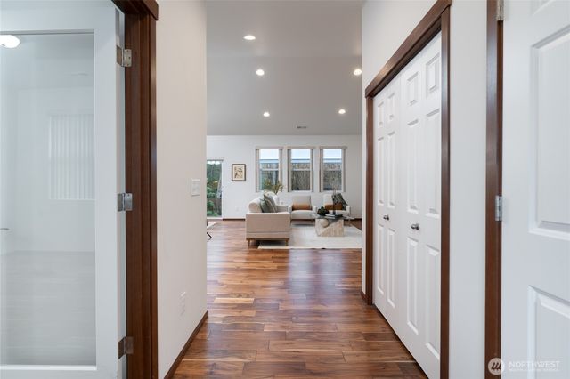 174 S 48th Street, Mount Vernon, WA 98274