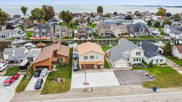 45590 Jefferson Avenue, Chesterfield Twp, MI 48047