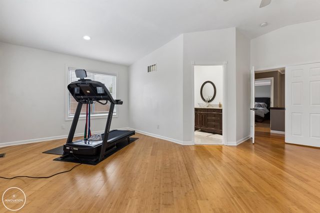 45590 Jefferson Avenue, Chesterfield Twp, MI 48047