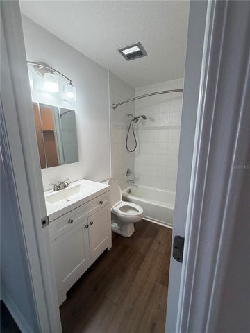 1134 RUE DES ROIS 1134, St Petersburg, FL 33707