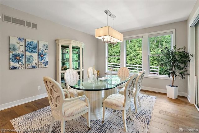 162 Timber Trace Lane, Bloomfield Hills, MI 48302