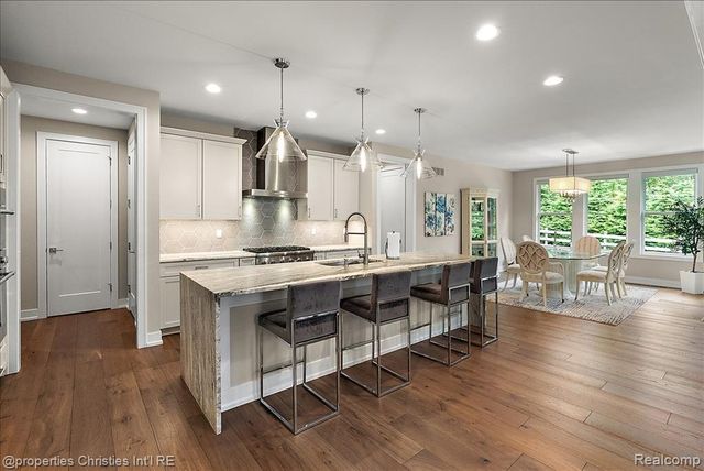 162 Timber Trace Lane, Bloomfield Hills, MI 48302