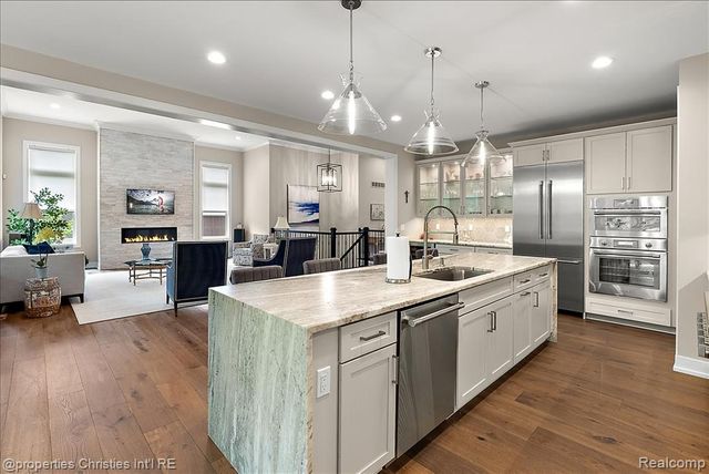 162 Timber Trace Lane, Bloomfield Hills, MI 48302