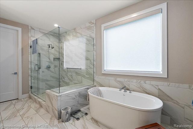 162 Timber Trace Lane, Bloomfield Hills, MI 48302