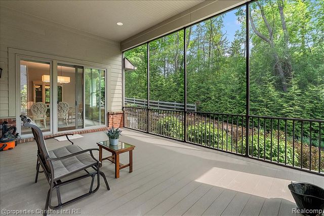 162 Timber Trace Lane, Bloomfield Hills, MI 48302
