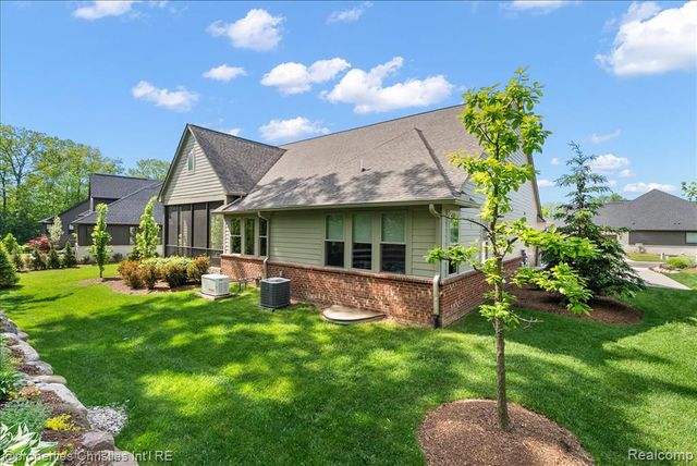 162 Timber Trace Lane, Bloomfield Hills, MI 48302