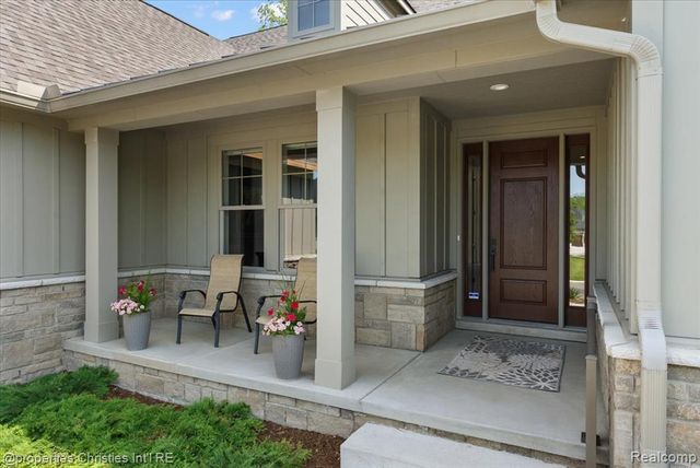 162 Timber Trace Lane, Bloomfield Hills, MI 48302