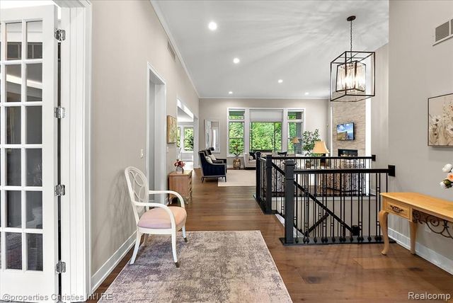 162 Timber Trace Lane, Bloomfield Hills, MI 48302
