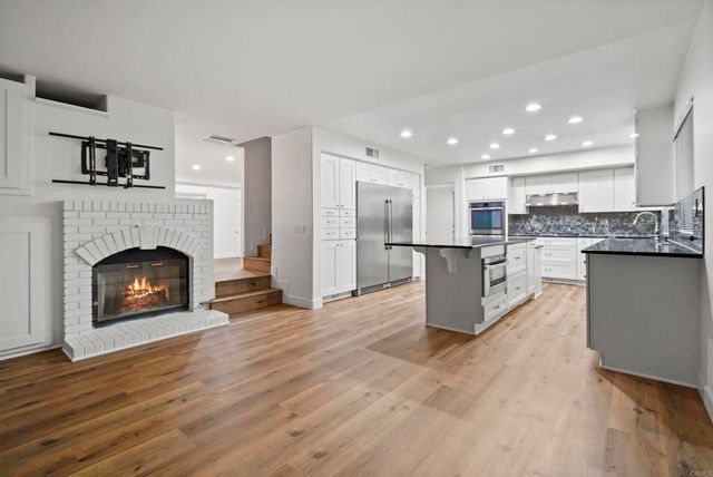 1065 S Hanlon Way, Anaheim Hills, CA 92808