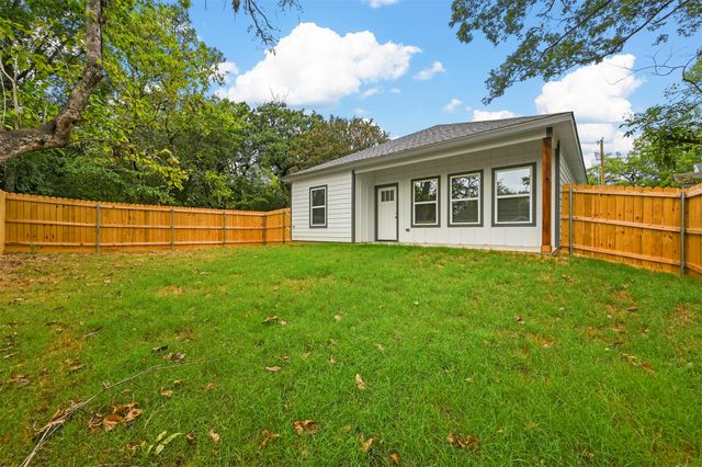 918 W Ford Street, Denison, TX 75020