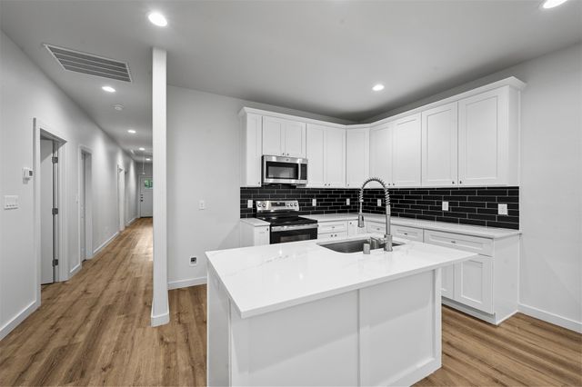 918 W Ford Street, Denison, TX 75020