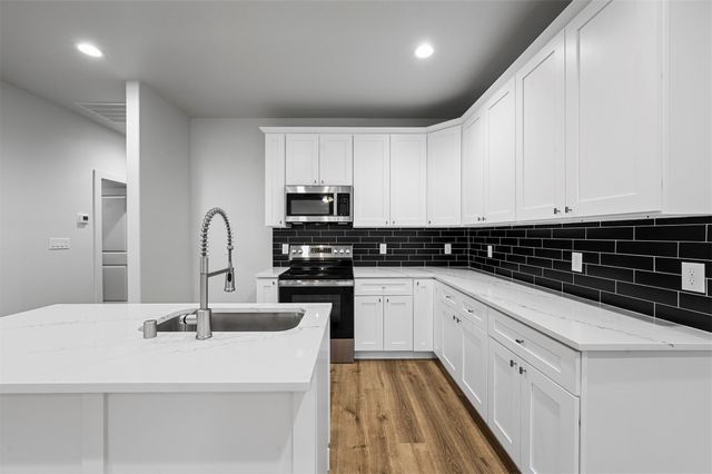 918 W Ford Street, Denison, TX 75020